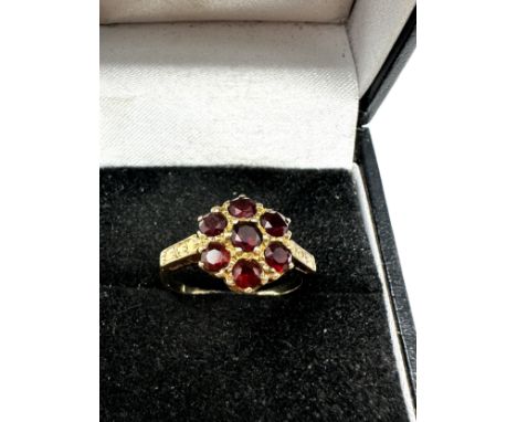 9ct gold vintage garnet set cluster ring (2.2g) 