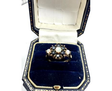 9ct gold sapphire &amp; opal halo ring (3g) 