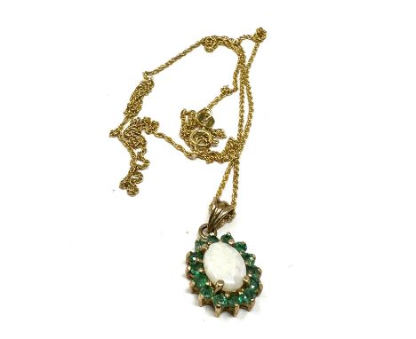 9ct gold emerald &amp; opal cluster pendant necklace (2.2g) 