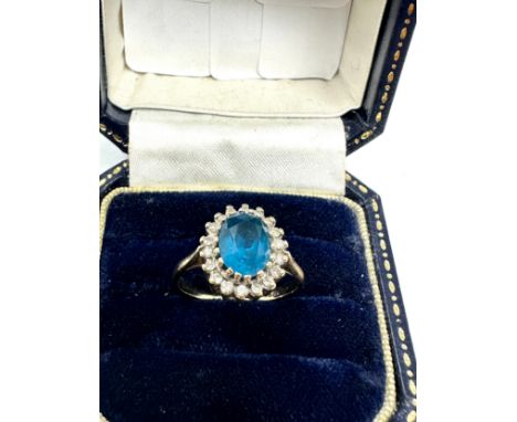 9ct gold diamond &amp; topaz oval halo ring (2.6g) 