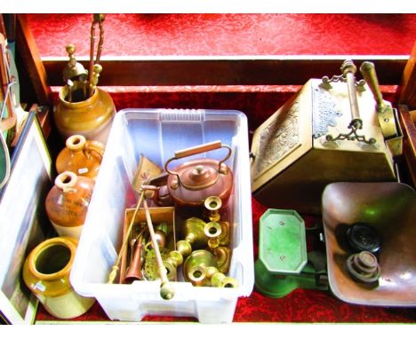 Miscellaneous items comprising an embossed brass coal box with shovel, a set of scales and weights, a copper kettle, various 
