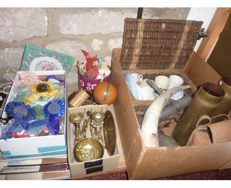 A miscellaneous collection to include a Pathescope projector, brasswares to include various bowls, candlesticks, shell cases,