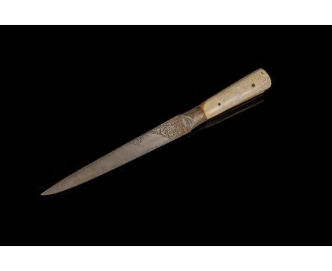 Islamic Art Kard dagger with bone hilt India, 18th century . . Cm 40,00.