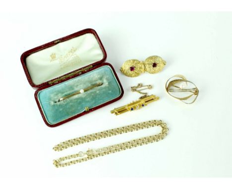 A small quantity of jewellery to include a diamond and blue sapphire 15ct gold bar brooch, a pearl-set gold brooch, single pe