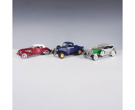 This 3-piece Signature model car lot features a stunning selection of vintage automobiles. Included is a 1937 Cord 812 Superc