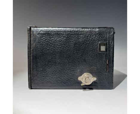 Designed for ease of use, this model was intended to bring photography to the everyday person. Its sturdy construction and ti