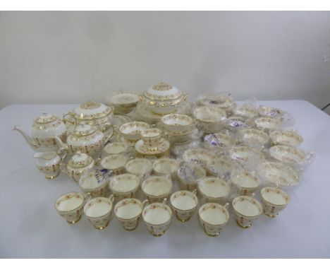 Royal Tuscan Richeleau pattern dinner and tea service for twelve persons to include teapot, cups, saucers and plates (123)