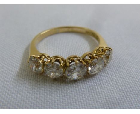 18ct yellow gold and diamond five stone ring, approx total weight 3.2g