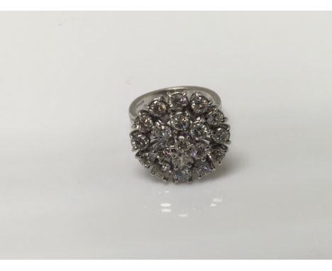 A 18 ct white gold diamond cocktail ring size p - q