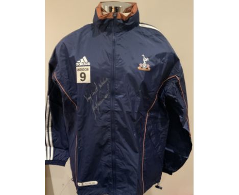 Tottenham 2000 - 2001 Football Players Training Kit: Number 9 used by Les Ferdinand. Comprises of rain jacket, one blue and o