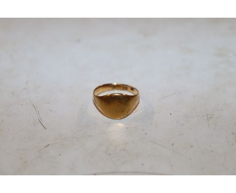 An 18ct gold signet ring, ring size U, (approx. 6.5gms)