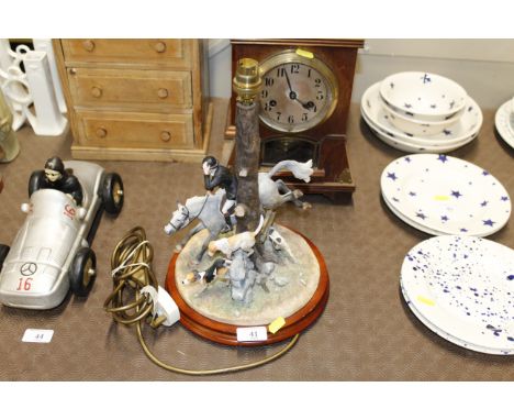 A Border Fine Arts 'B1021 Tally Ho' table lamp