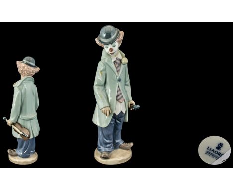 Lladro Hand Painted Porcelain Figure ' Circus Sam ' Model No 5472. Designer Francisco Catala. Issued 1998. Height 8.75 Inches