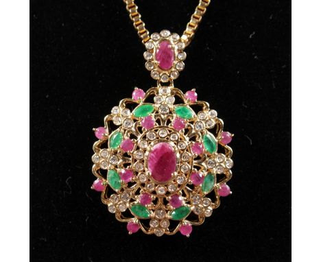 A GOOD 18CT YELLOW GOLD, DIAMOND, RUBY AND EMERALD PENDANT AND CHAIN.