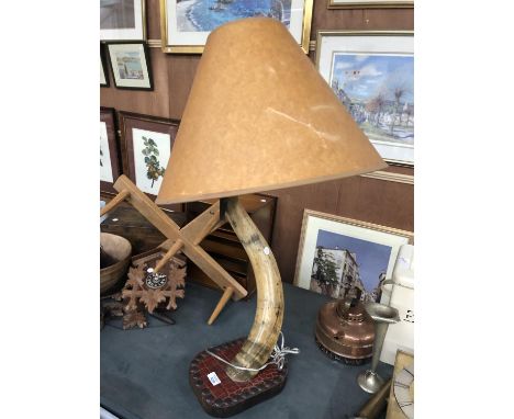 A UNUSUAL WOODEN HORN LAMP WITH SHADE 