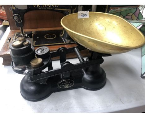A SET OF VINTAGE 'THE SALTER STAFFORDSHIRE' SCALES WITH WEIGHTS 