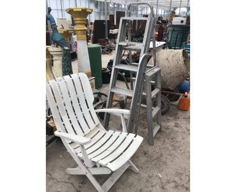 A FIVE RUNG ALLOY STEP LADDER, A ALLOY TWO SECTION FIVE RUNG AND ONE SECTION FOUR RUNG LOFT LADDER  AND A WHITE PLASTIC GARDE