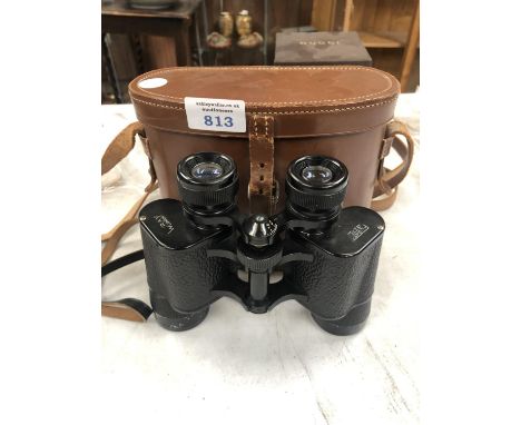 A VINTAGE CASED PAIR OF BINOCULARS 