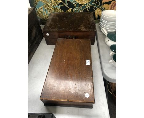 TWO VINTAGE OAK BOXES TO INCLUDE SNOOKER BALL CASE 