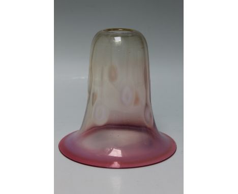 AN ART NOUVEAU VASELINE AND CRANBERRY LIGHT SHADE, with 'teardrop' stylised decoration, possibly by James Powell & Sons, H 14