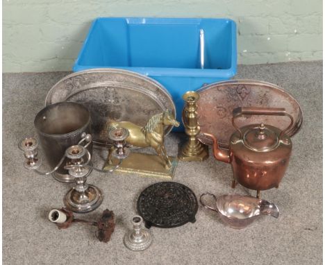 A box of assorted metal wares to include large brass horse, copper teapot, silver plated ice bucket, etc.  