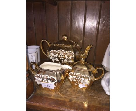 Sadler teapot, jug and sugar 