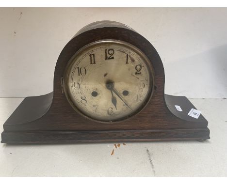 A mantel clock - no key 