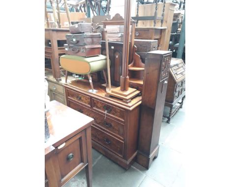 A Victorian mahogany chest of drawers with mirror back, width 104cm, depth 54.5cm and height 171.5cm 