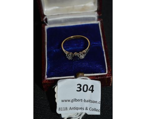 18ct Gold Illusion Set Platinum Mounted Diamond &amp; Sapphire Engagement Ring Size: M 