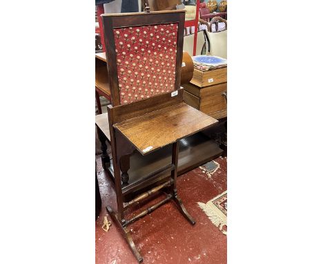 Early Victorian occasional table/fire screen 