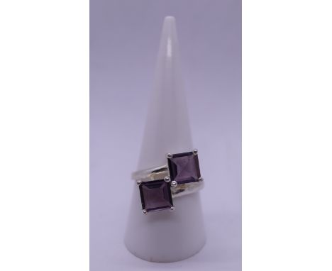 Silver amethyst set ring - Size R 