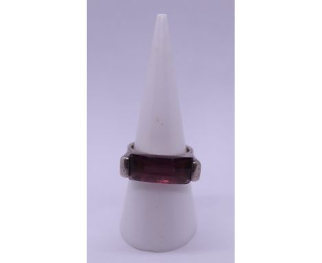 Silver amethyst set ring - Size N 