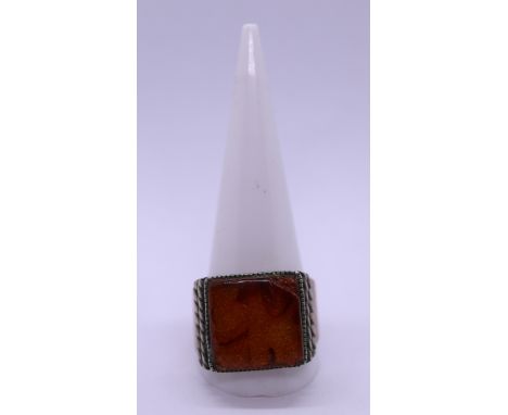 1930's gents amber set ring - Size Z 