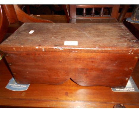 A Georgian mahogany foot-stool