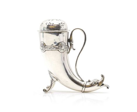 A silver novelty sugar sifter Birmingham 1926, modelled as drinking horn, on scroll feet,13cm high7ozt