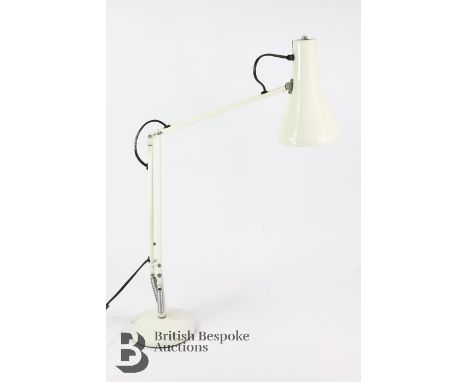 Cream anglepoise lamp, approx 84 cms (not pat tested recently).