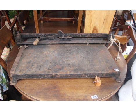 Vintage Cast table Guillotine (Very Sharp) 