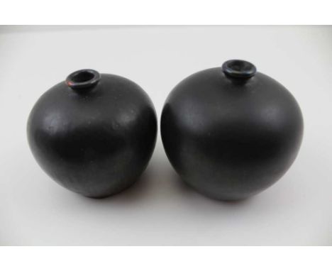A PAIR OF "ASHWORTH" GLOBULAR CERAMIC VASES, having impressed factory mark to bases, 7cm high 