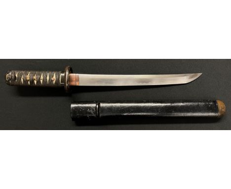 Japanese Wakizashi Sword with single edged blade 267mm in length. Good clear hamon line present. Plain oval bronze Tsuba with