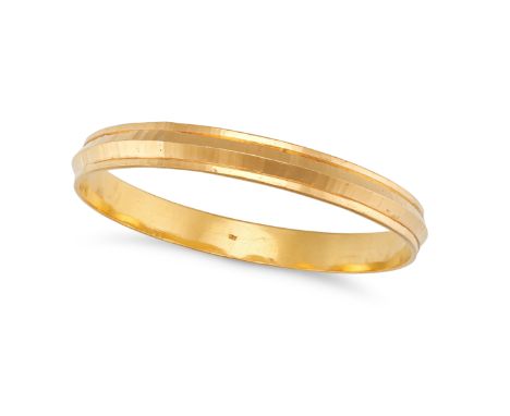 A GOLD BANGLE in 22ct gold, approximate circumference 20.5cm, stamped 916, 59.5g.