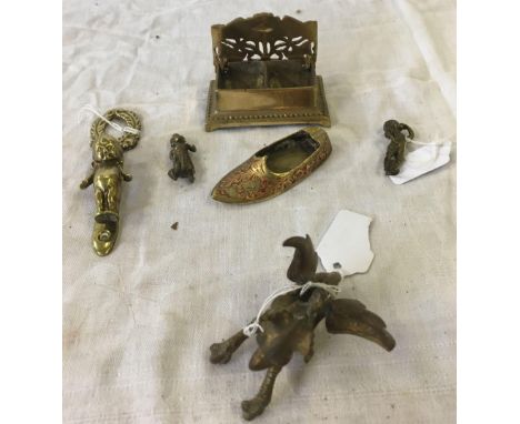 TUB WITH 2 SMALL BRASS AFRICAN FIGURES, BRASS GRIFFIN, CHILD DOOR KNOCKER &amp; BRASS STAMP BOX