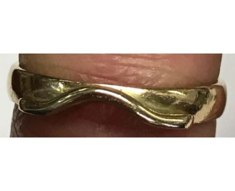 9ct GOLD RING