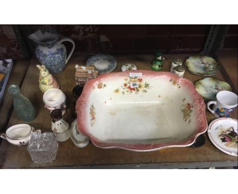 SHELF OF VARIOUS CHINAWARE