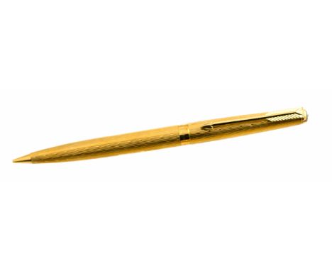 An 18ct gold Parker ball point, engine turned decoration, engraved initials ERSCondition Report: In very good condition 