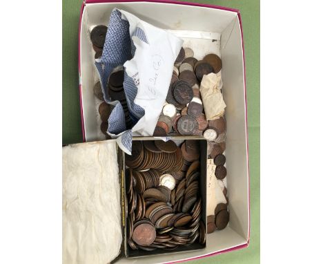 A COLLECTION OF VINTAGE INDIAN AND OTHER COINAGE. 
