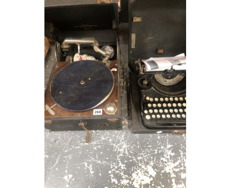A VINTAGE TYPE WRITER TOGETHER WITH A COLUMBIA WIND UP GRAMOPHONE