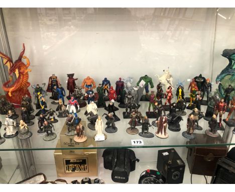 A COLLECTION OF LORD OF THE RINGS, SUPERHEROS AND DRAGON FIGURES