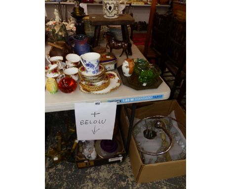 ROYAL ALBERT COUNTRY ROSE TEAWARES, AN ART DECO STYLE LAMP, A MODERNIST CHANDELIER, VARIOUS FURTHER CHINAWARES AND COLECTABLE