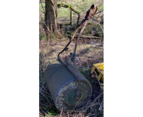 Salvage - A large cast iron garden roller, zugkugelkupplung type, mk3.** We would please ask that all payments are made by 12