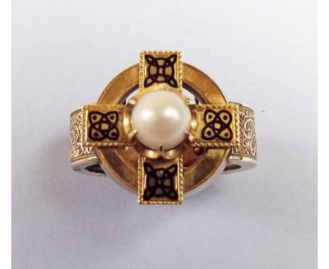 A Victorian gold scarf clip set central pearl within black enamel decoration, engraved to edge Margaret Eddowes Died 4th July